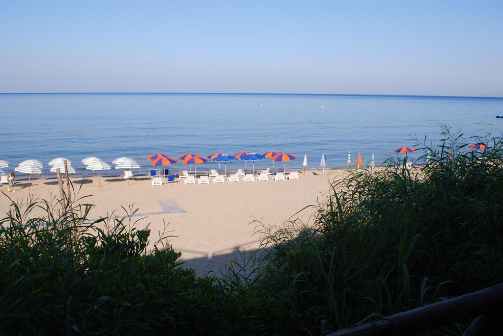 Camping Villaggio Saline بالينورو المظهر الخارجي الصورة